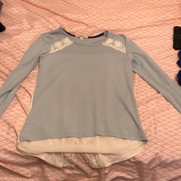 Rewind Tops - Rewind medium shirt Rewind Tops - Rewind medium shirt